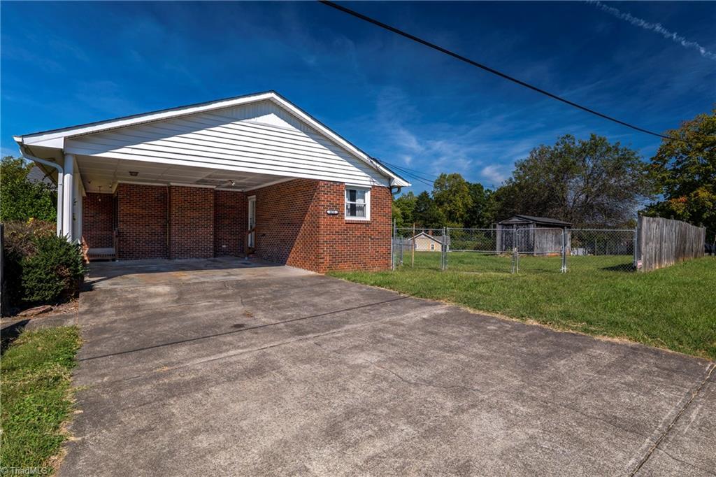 5131 Old Rural Hall Road Winston-Salem, NC 27105 - Photo 4 of 30 Gallery Image 4
