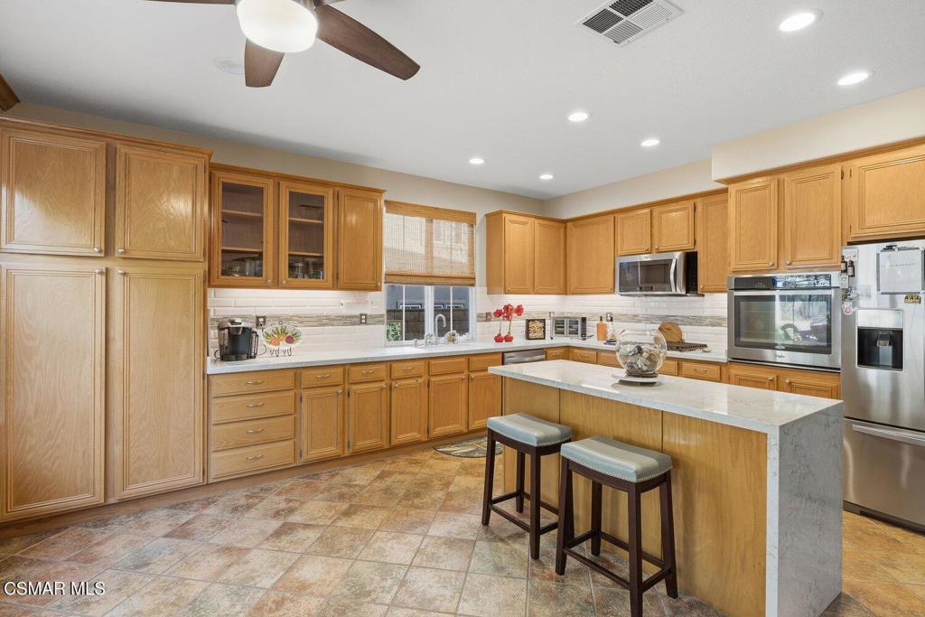 139 Park Hill Road Simi Valley, CA 93065 - Photo 12 of 36