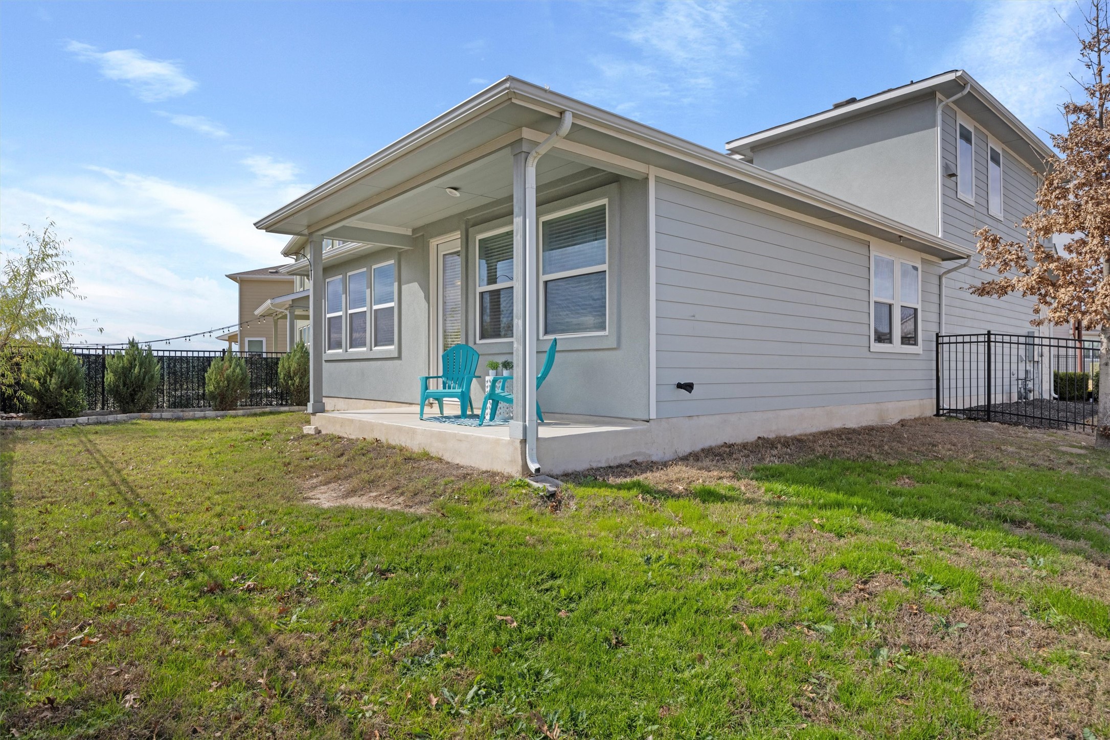 316 Montauk Loop Georgetown, TX 78628 - Photo 21 of 32 View of side of home