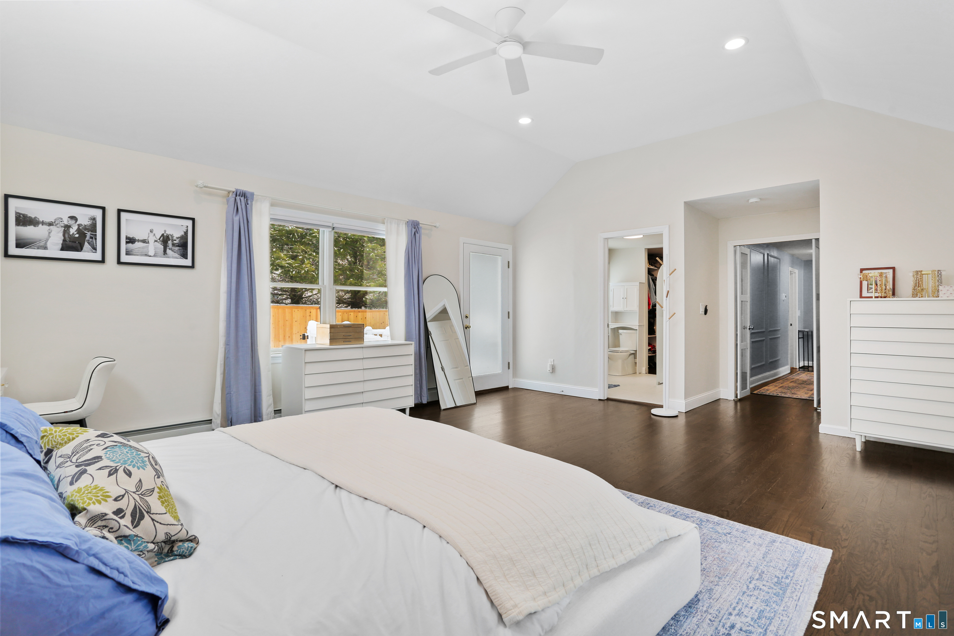 1470 Stratfield Road Fairfield, CT 06825 - Photo 23 of 39