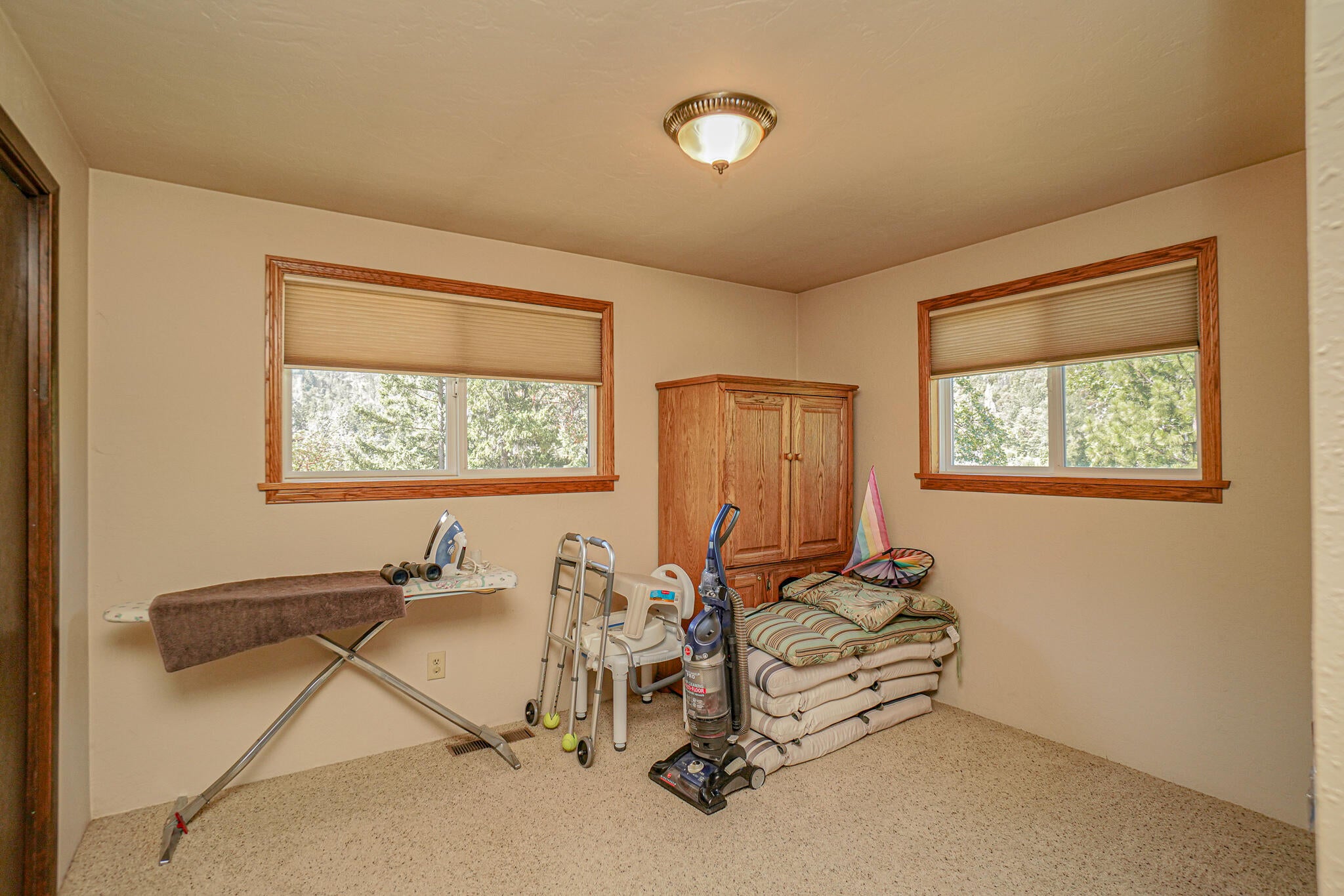 2105 Knowles Road Medford, OR 97501 - Photo 20 of 40 DSC09897
