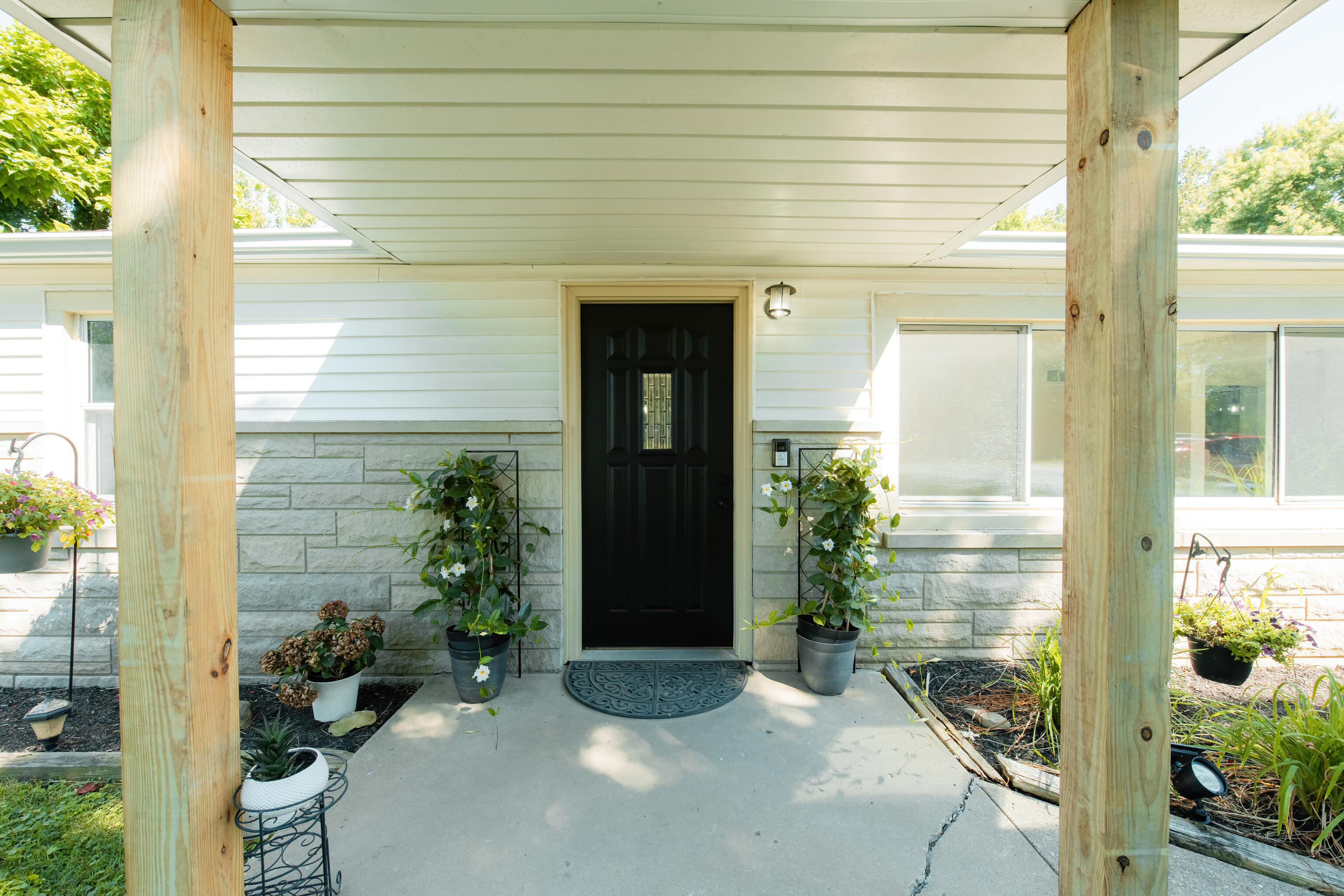 1949 North Raceway Road Indianapolis, IN 46234 - Photo 3 of 52