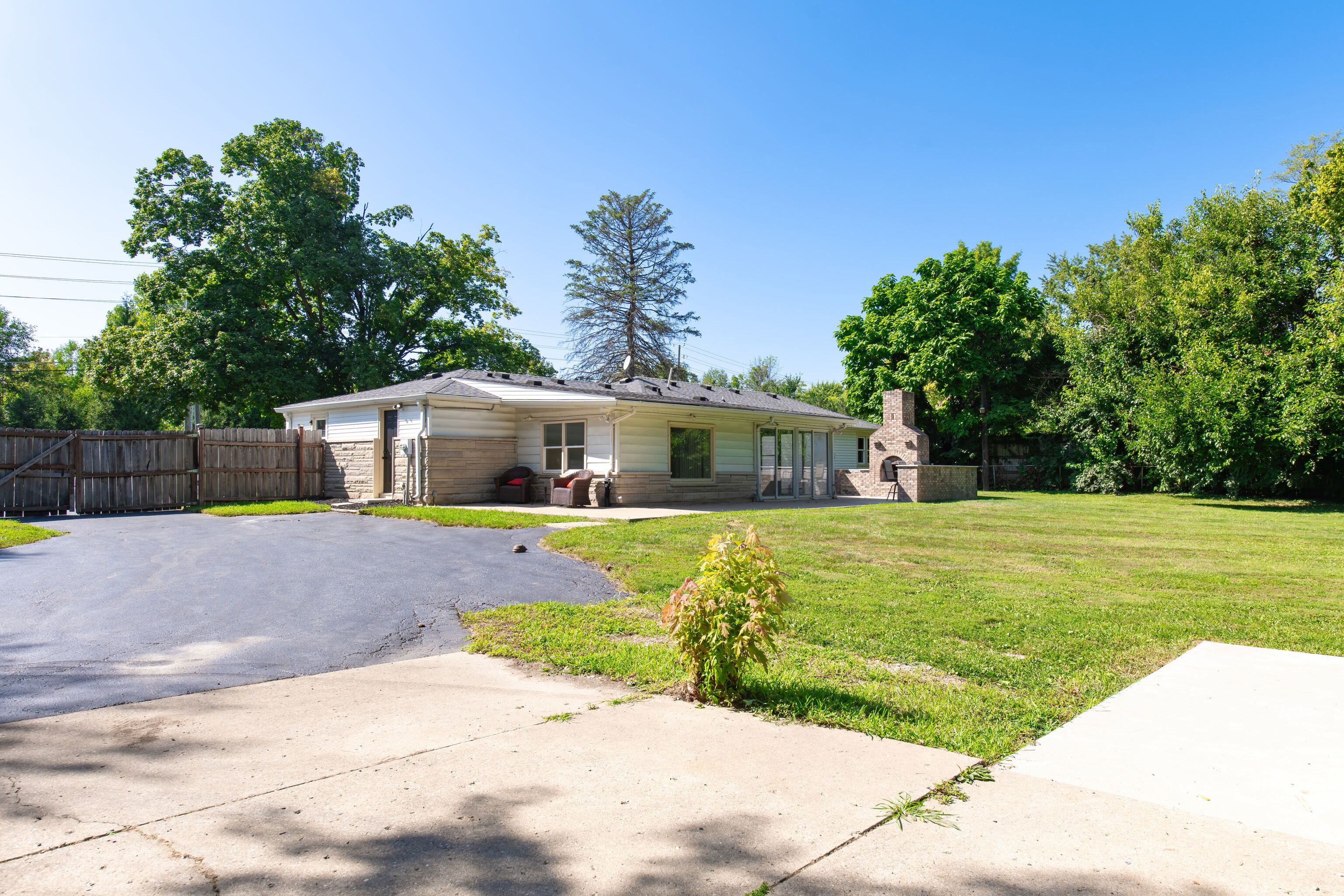 1949 North Raceway Road Indianapolis, IN 46234 - Photo 49 of 52