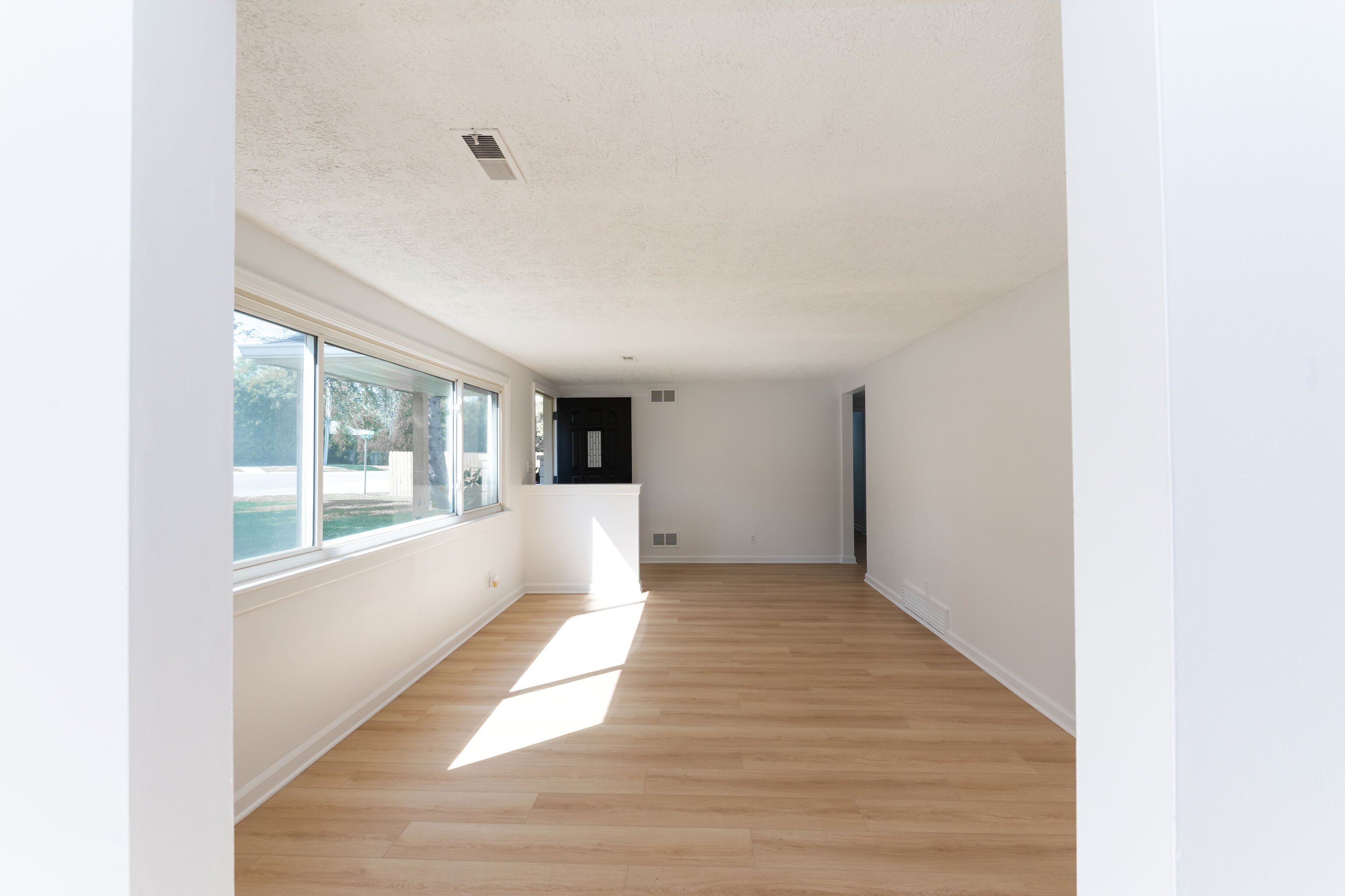 1949 North Raceway Road Indianapolis, IN 46234 - Photo 8 of 52