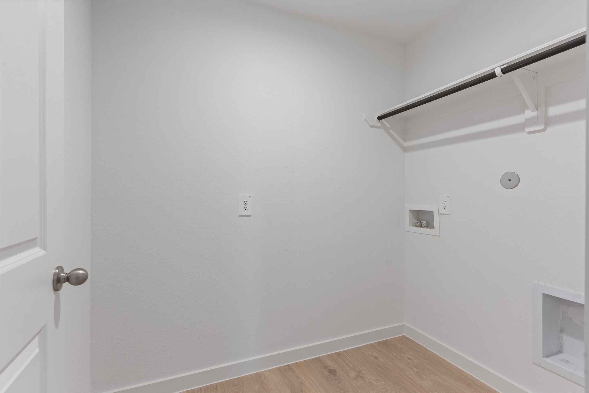 1603 Cinque Terre Way Richmond, TX 77406 - Photo 15 of 31 a view of a small space