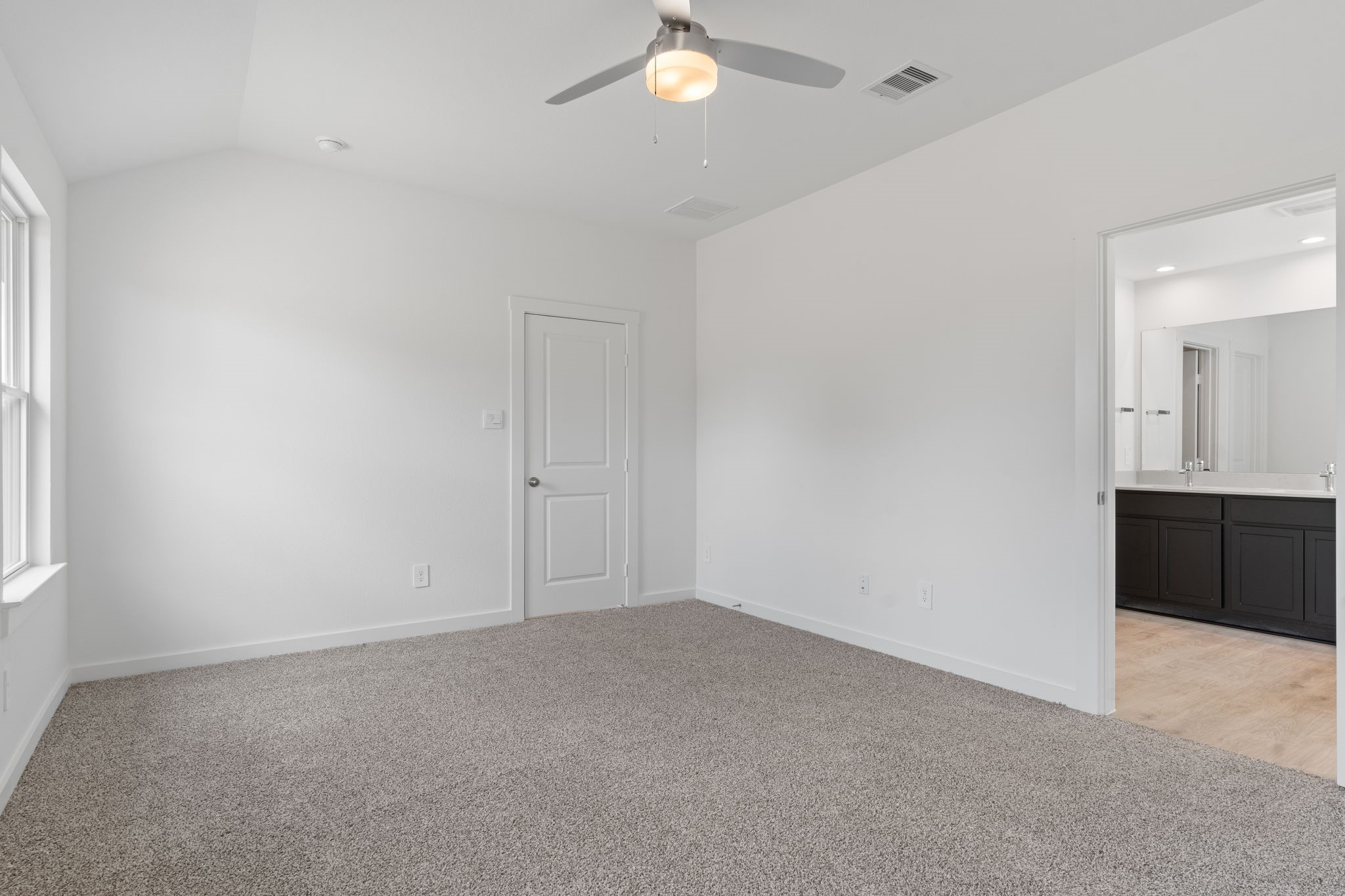 1603 Cinque Terre Way Richmond, TX 77406 - Photo 22 of 31 an empty room with a bathroom