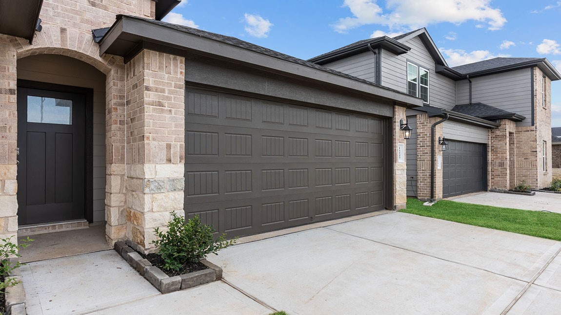 1603 Cinque Terre Way Richmond, TX 77406 - Photo 3 of 31 a front view of a house