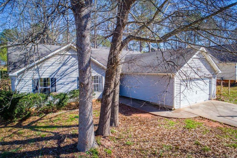 276 Villa Rosa Way Temple, GA 30179 - Photo 1 of 1 a view of a backyard of the house