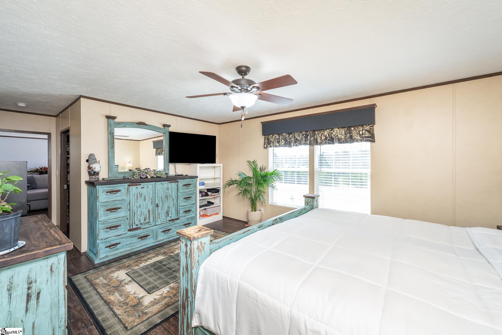 906 Talley Bridge Road Cleveland, SC 29635 - Photo 13 of 36