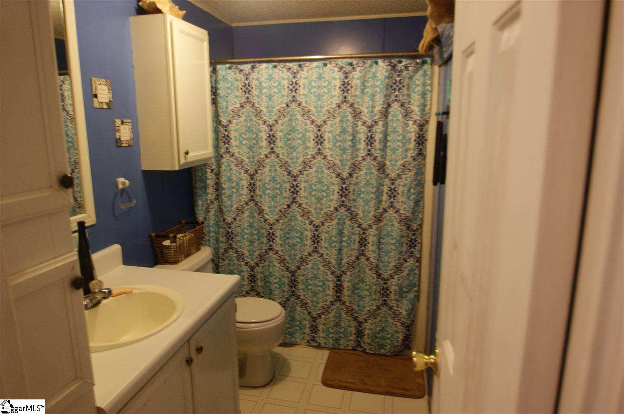 39 Gossett Road Gray Court, SC 29645 - Photo 13 of 18 Gallery Image 13
