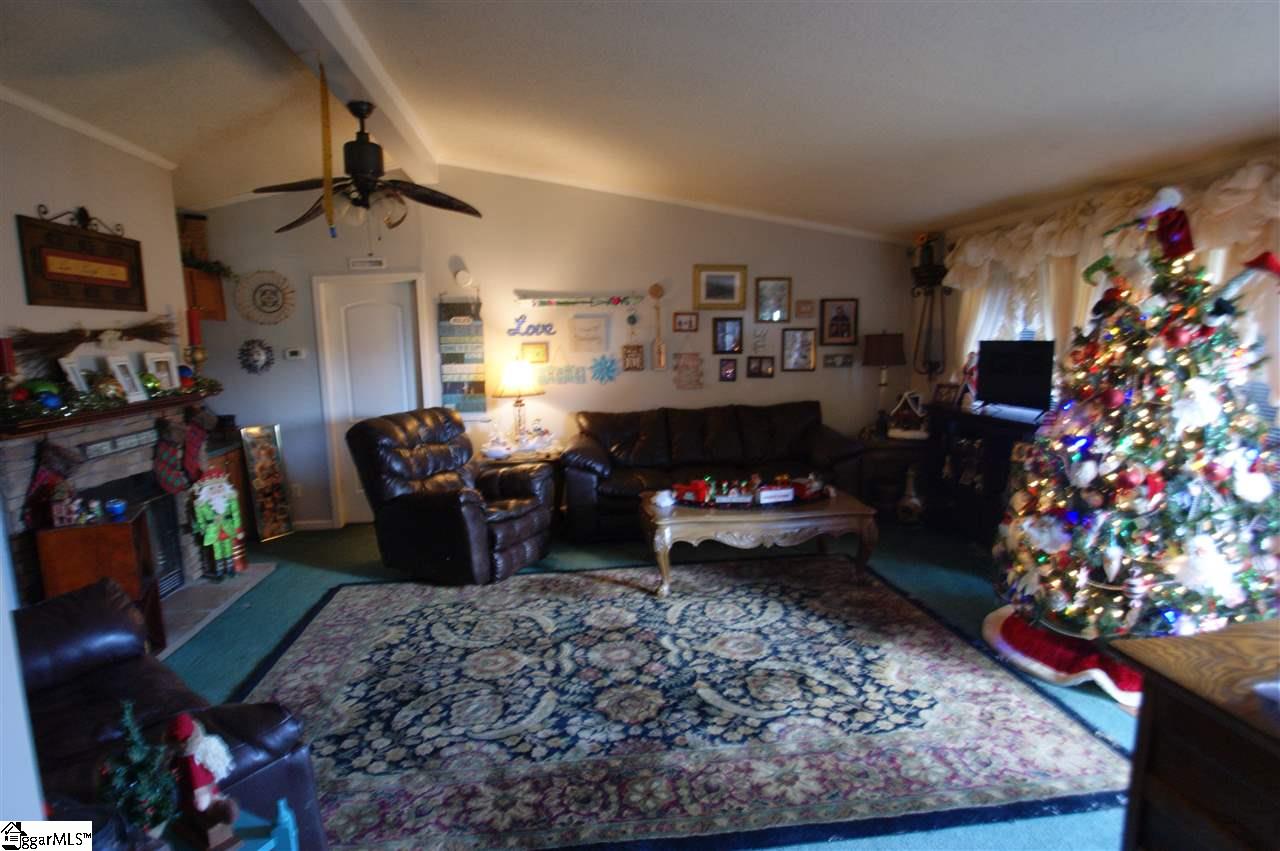 39 Gossett Road Gray Court, SC 29645 - Photo 3 of 18 Gallery Image 3
