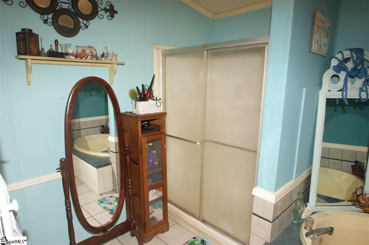 39 Gossett Road Gray Court, SC 29645 - Photo 7 of 18 Gallery Image 7