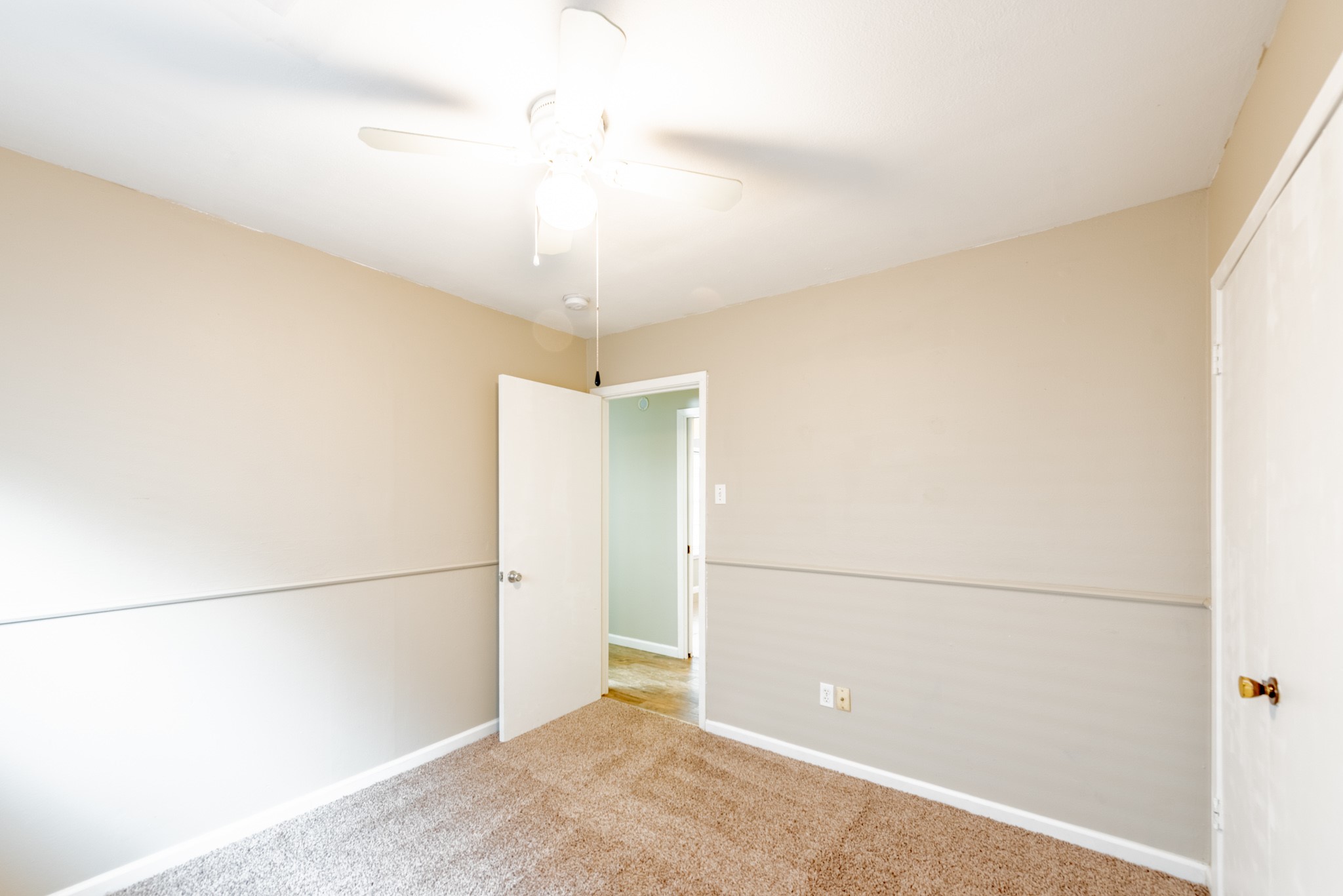 10823 Overlea Drive Houston, TX 77089 - Photo 19 of 36 a view of a interior of the house