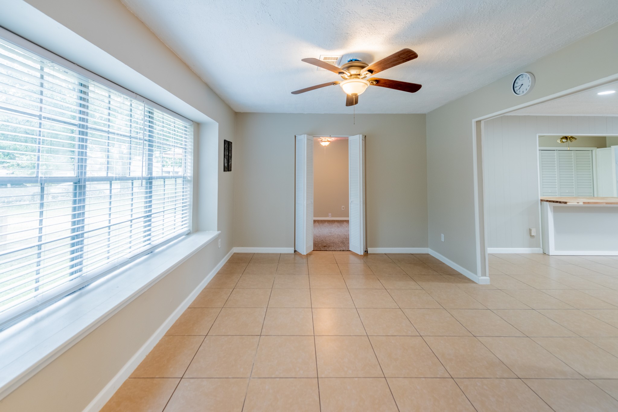 10823 Overlea Drive Houston, TX 77089 - Photo 8 of 36 a view of an empty room with a window