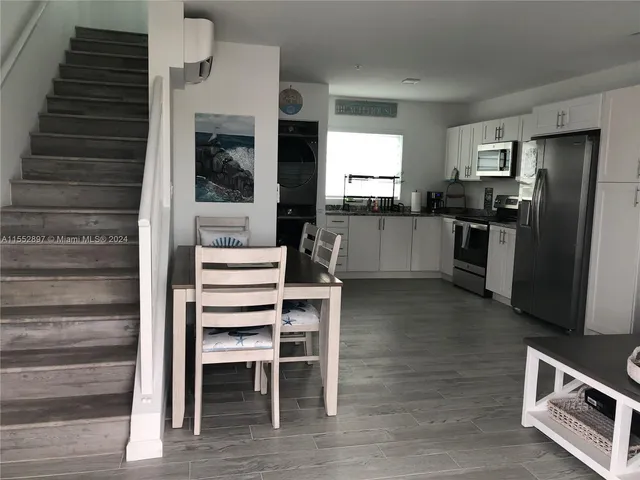 $4,000 | 10877 Overseas Highway, Unit 38, Marathon, FL 33050