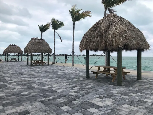 $4,000 | 10877 Overseas Highway, Unit 38, Marathon, FL 33050