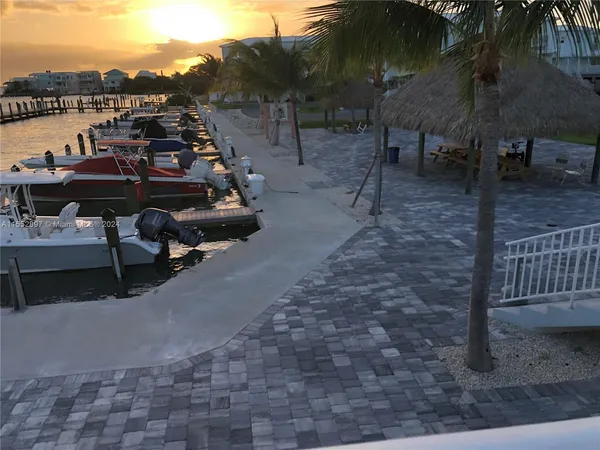 $4,000 | 10877 Overseas Highway, Unit 38, Marathon, FL 33050