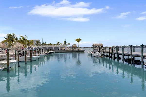 $4,000 | 10877 Overseas Highway, Unit 38, Marathon, FL 33050