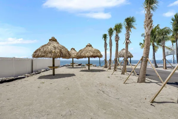 $4,000 | 10877 Overseas Highway, Unit 38, Marathon, FL 33050