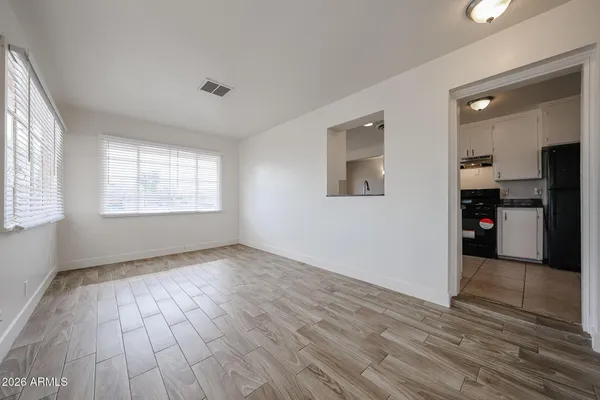 $1,895 | 2340 West Osborn Road, Phoenix, AZ 85015