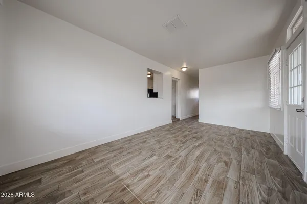 $1,995 | 2340 West Osborn Road, Phoenix, AZ 85015