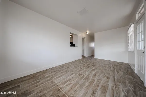 $1,895 | 2340 West Osborn Road, Phoenix, AZ 85015