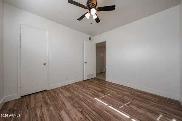 $1,995 | 2340 West Osborn Road, Phoenix, AZ 85015