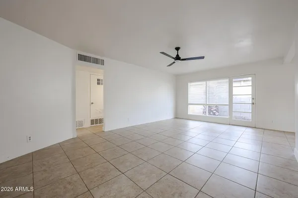 $1,895 | 2340 West Osborn Road, Phoenix, AZ 85015