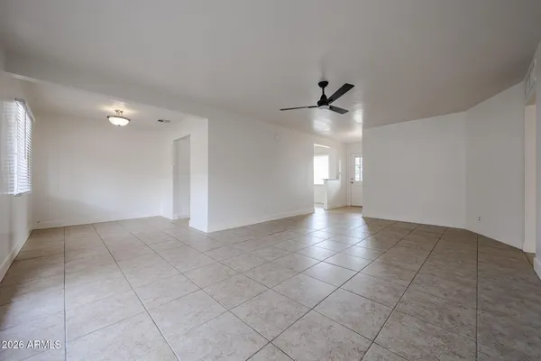 $1,895 | 2340 West Osborn Road, Phoenix, AZ 85015