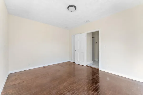 $2,300 | 1928-1930 Adams Street, Hollywood, FL 33020