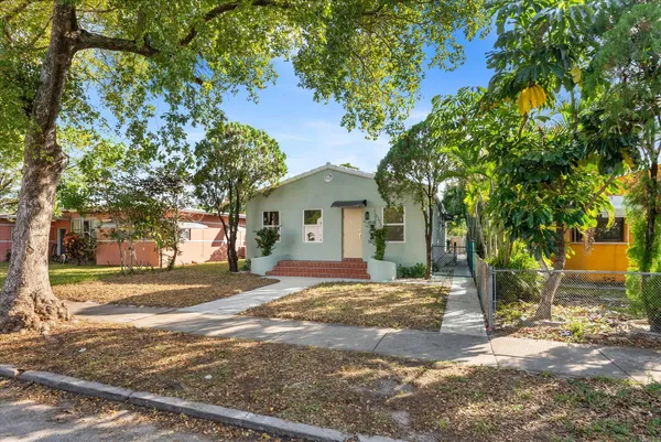 $2,300 | 1928-1930 Adams Street, Hollywood, FL 33020