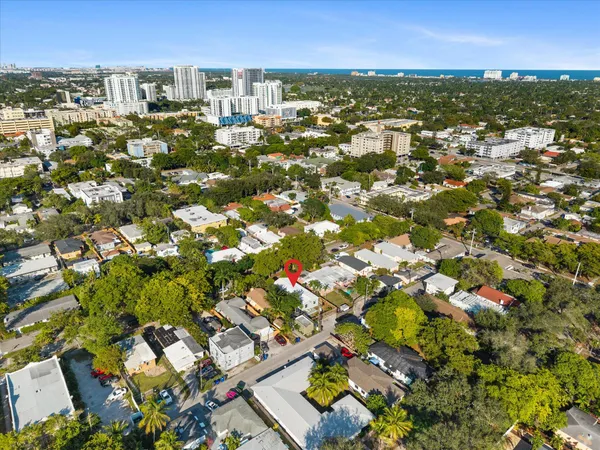 $2,300 | 1928-1930 Adams Street, Hollywood, FL 33020
