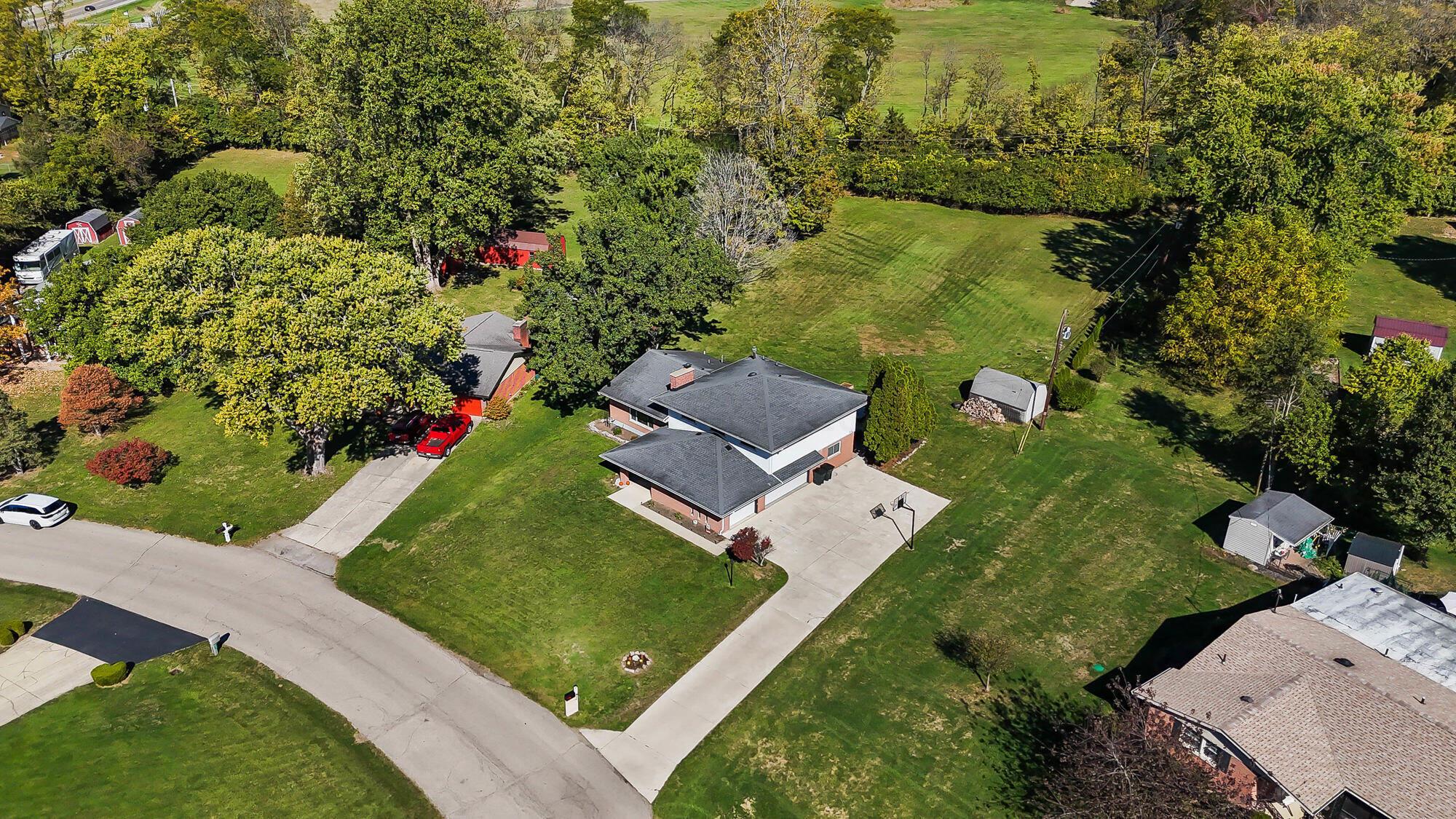 26 Thomaston Trail Springfield, OH 45503 - Photo 2 of 83 001
