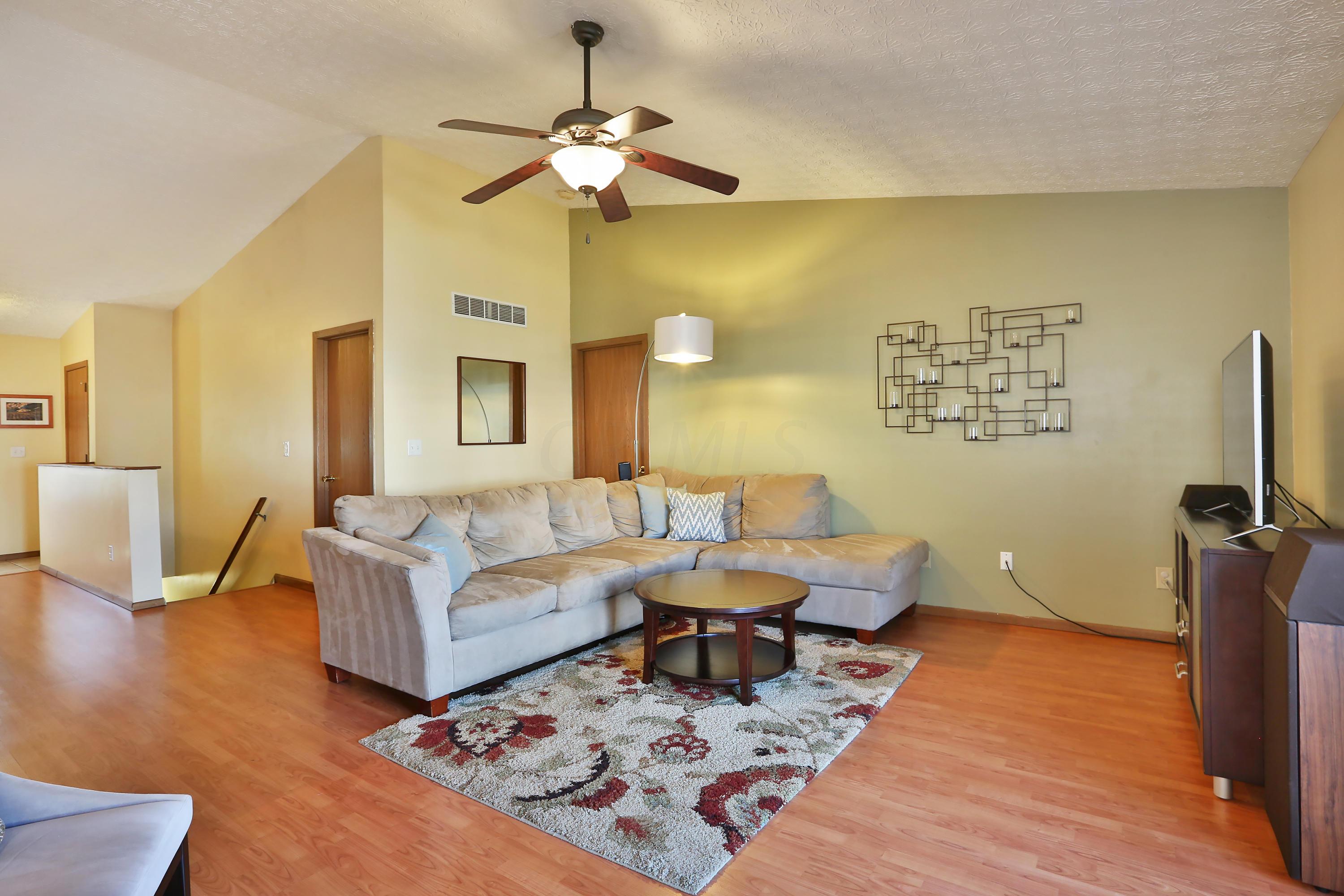 889 Riggsby Road Galloway, OH 43119 - Photo 6 of 35 Gallery Image 6