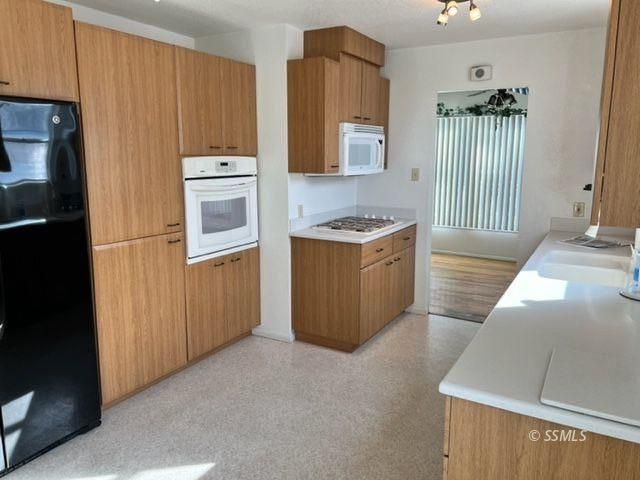 305 North Balsam Street Ridgecrest, CA 93555 - Photo 3 of 27 Gallery Image 3