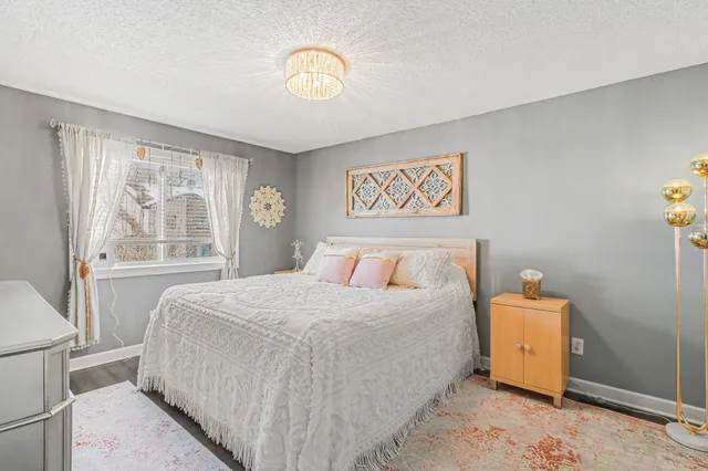 $275,000 | 2866 Mounds View Boulevard, Mounds View, MN 55112