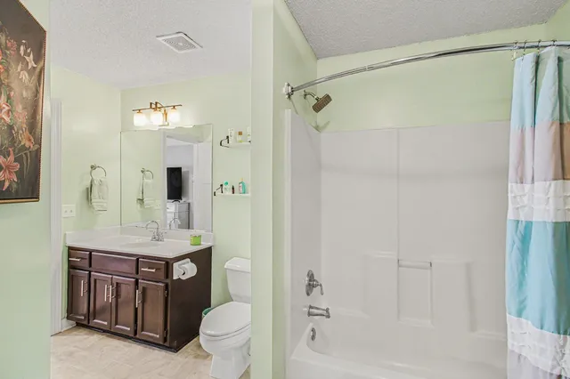 $275,000 | 2866 Mounds View Boulevard, Mounds View, MN 55112