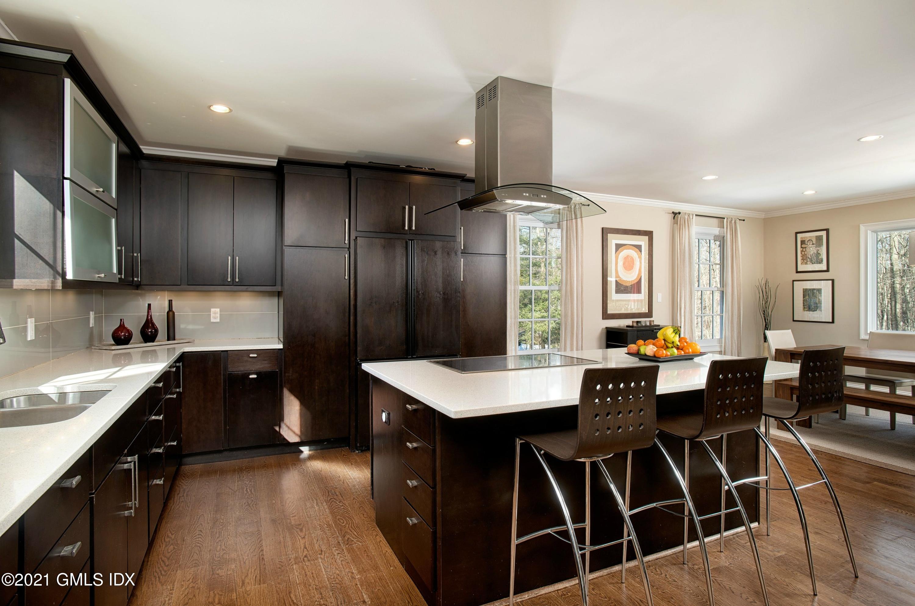 21 Indian Mill Road Cos Cob, CT 06807 - Photo 8 of 17 008-235791-99187492-2_5204528