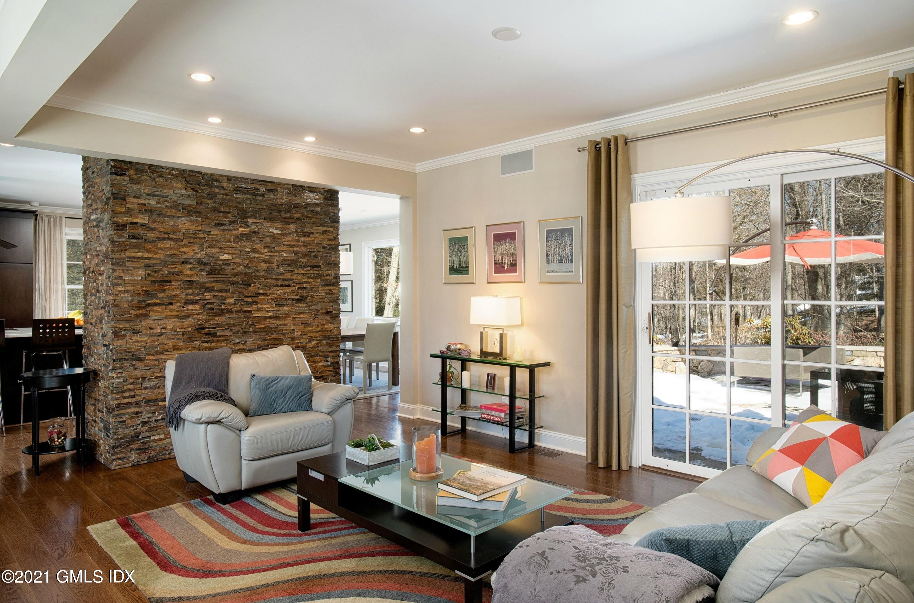21 Indian Mill Road Cos Cob, CT 06807 - Photo 10 of 17 010-235791-99187492-4_5204531