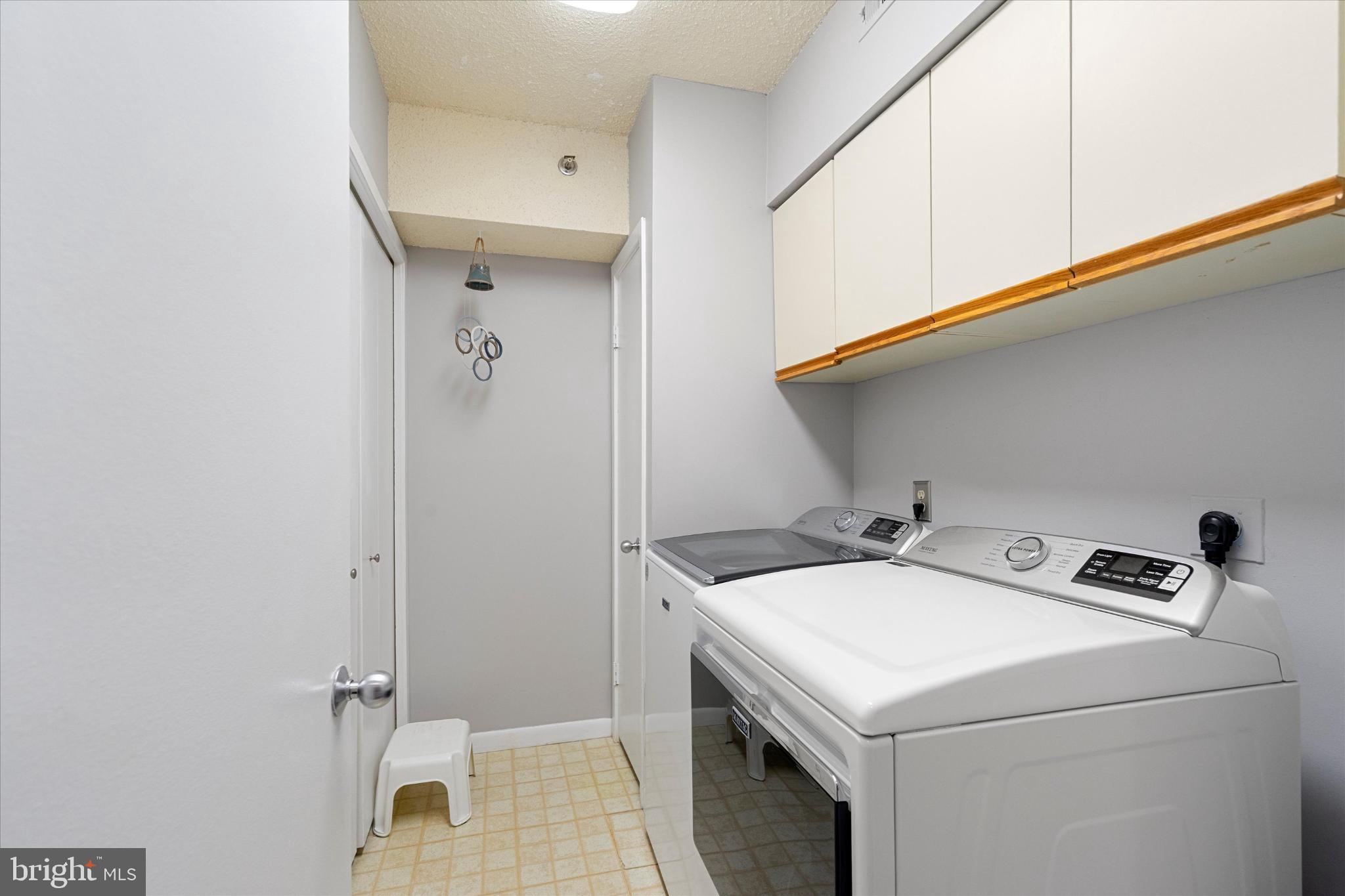 5505 Seminary Road, Unit 2205N Falls Church, VA 22041 - Photo 11 of 33 a utility room with dryer and washer