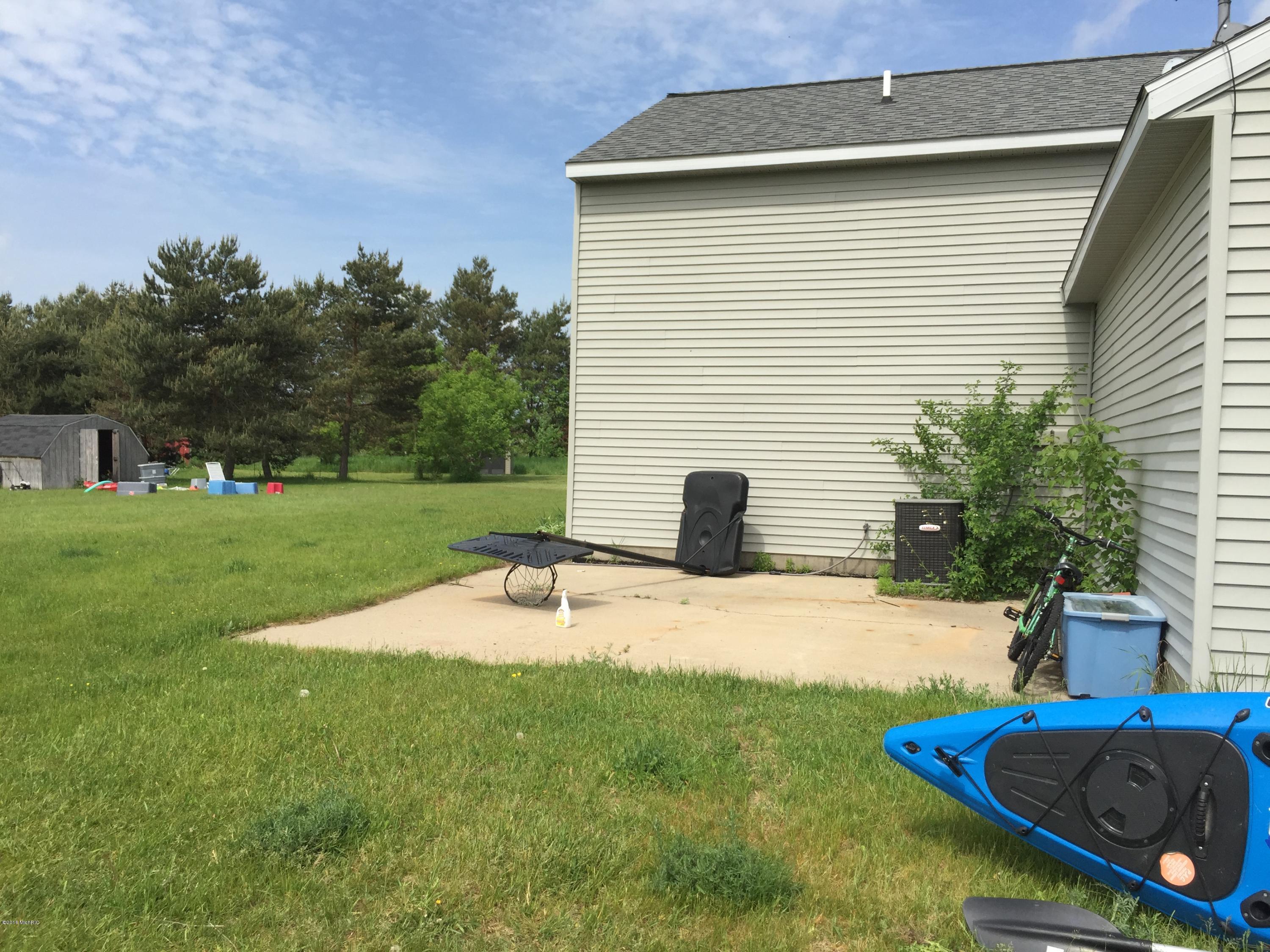 455 Pine Ridge Drive Belding, MI 48809 - Photo 24 of 24 extback