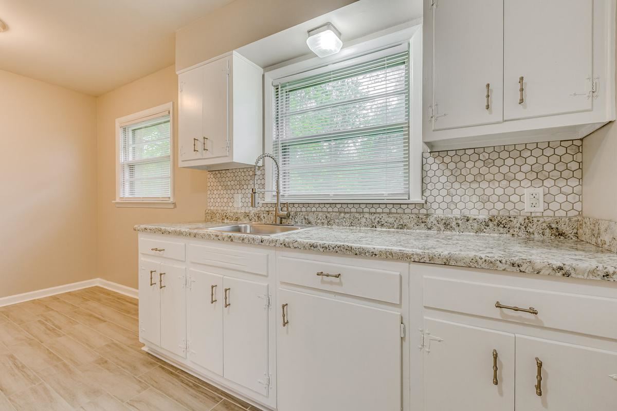 3535 Bishops Bridge Road Memphis, TN 38118 - Photo 12 of 25