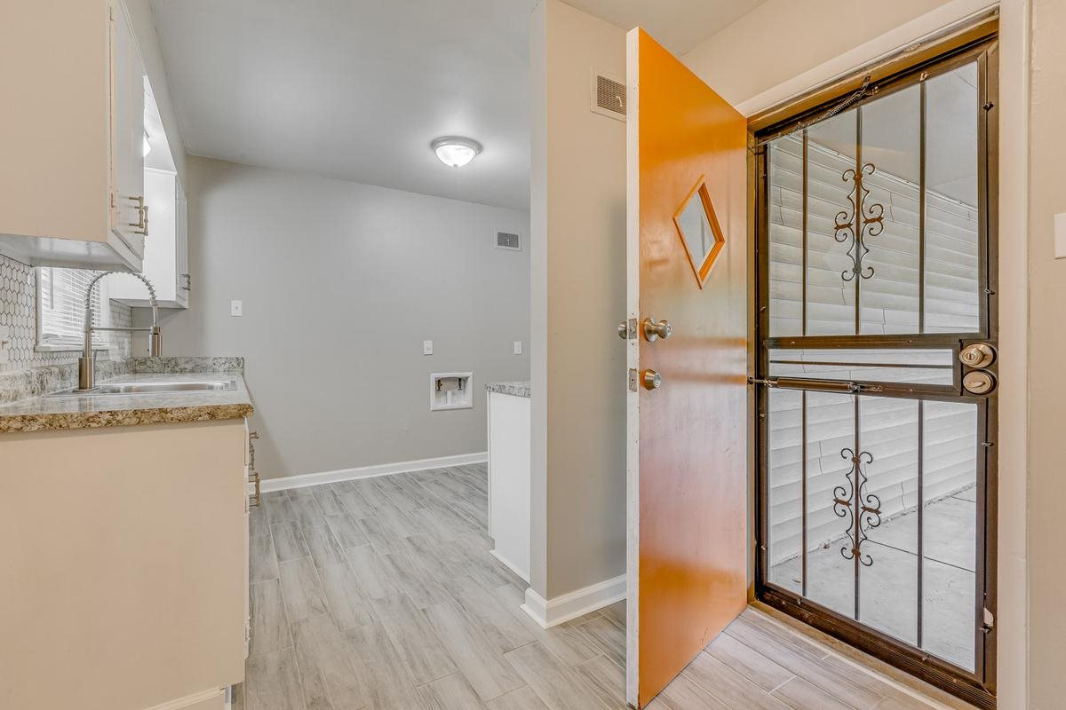 3535 Bishops Bridge Road Memphis, TN 38118 - Photo 16 of 25