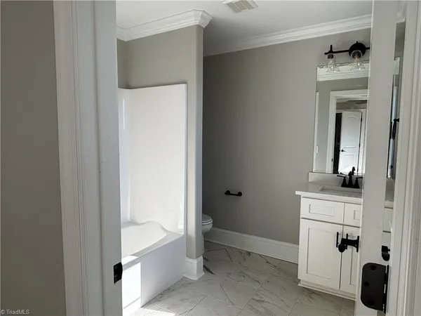 $875,000 | 5483 Meadowlark Court, Winston-Salem, NC 27106