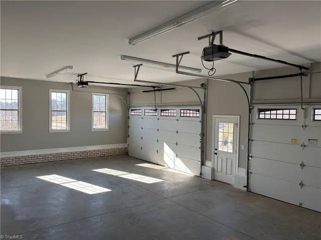 $960,000 | 5483 Meadowlark Court, Winston-Salem, NC 27106