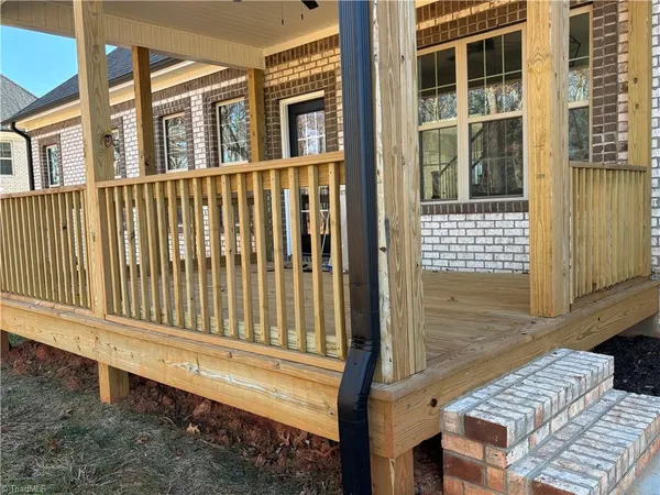 $875,000 | 5483 Meadowlark Court, Winston-Salem, NC 27106