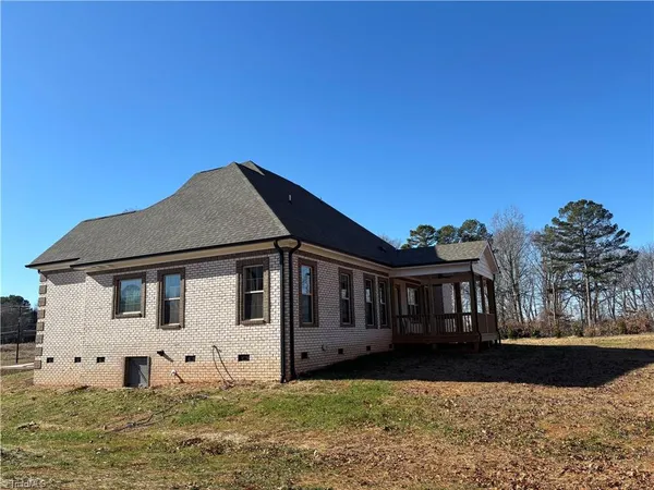 $875,000 | 5483 Meadowlark Court, Winston-Salem, NC 27106