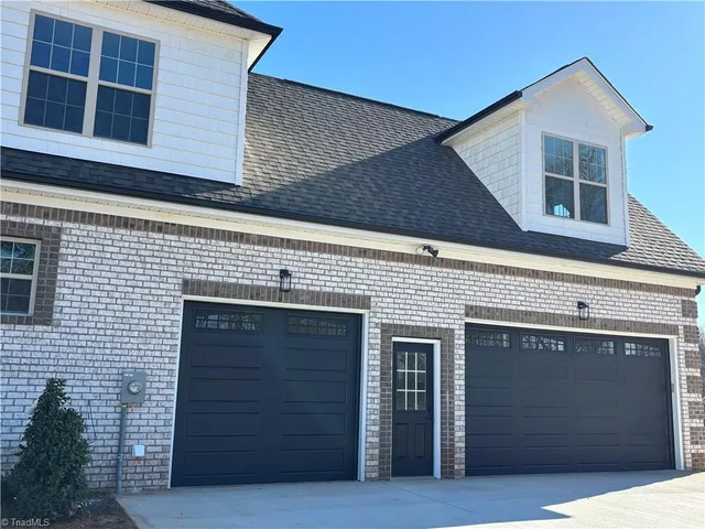 $960,000 | 5483 Meadowlark Court, Winston-Salem, NC 27106