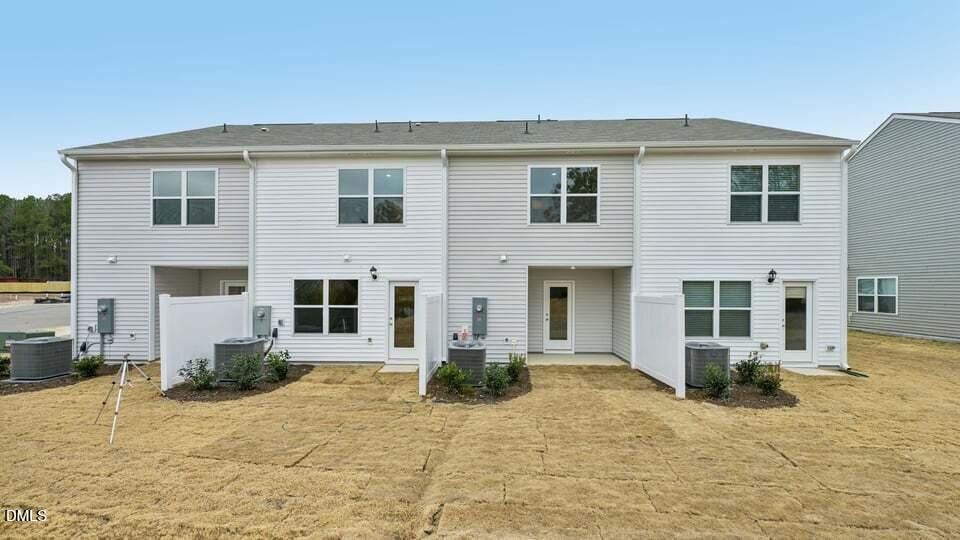 5816 Brambleberry Way Raleigh, NC 27616 - Photo 36 of 39 36-custom-Beckett Chase Wy-036