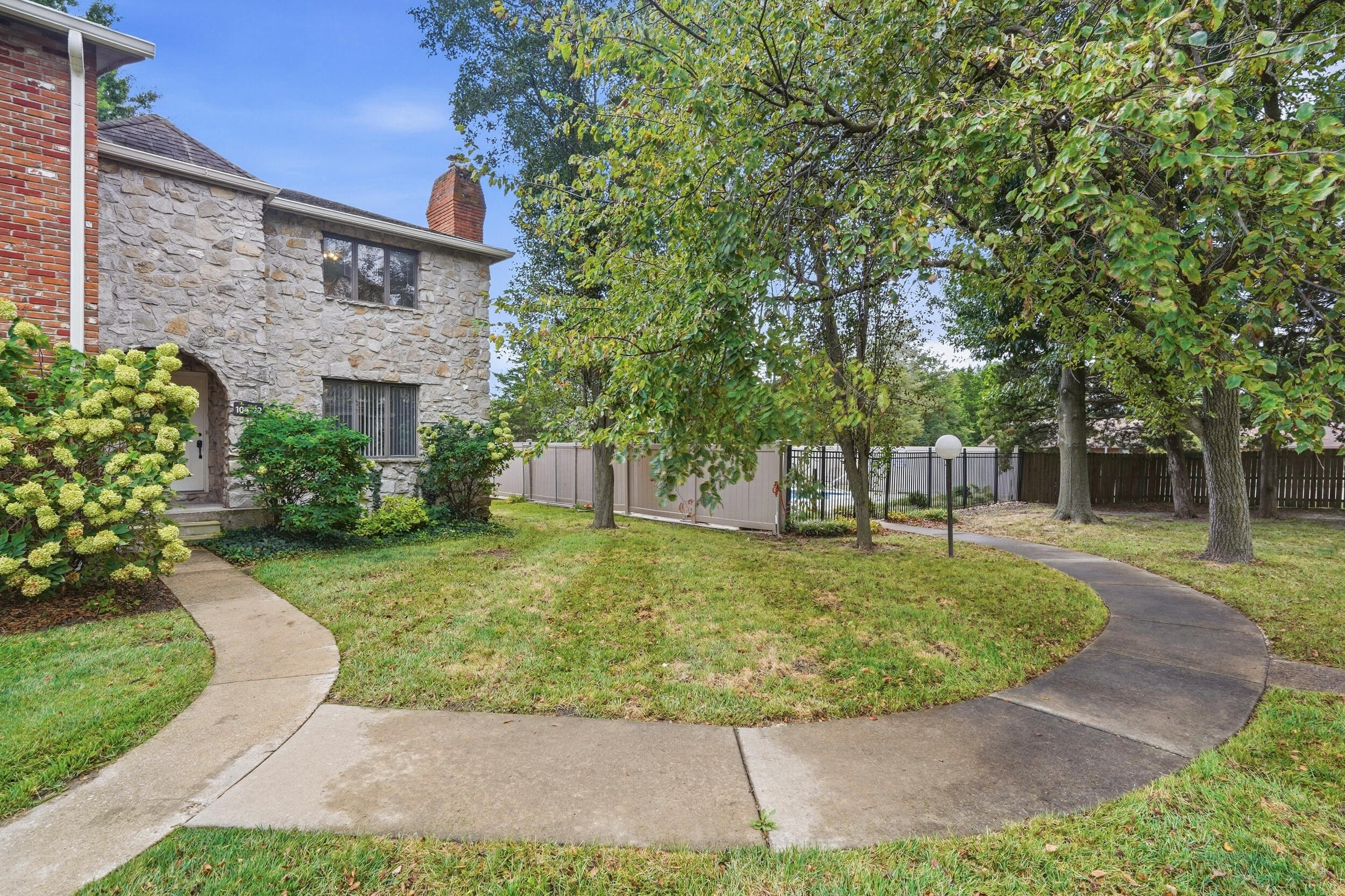104 East Green Meadows Road, Unit 22 Columbia, MO 65203 - Photo 54 of 59 Gallery Image 54